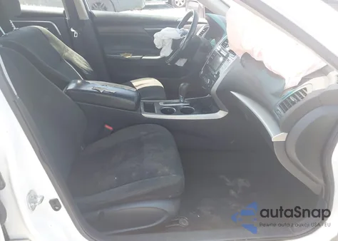 2015 Nissan Altima 2.5 Sv из США, поврежденный, VIN 1N4AL3AP5FC499741